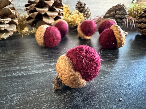 Felted wool acorns, set of 6, Mountainbell Red