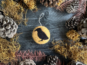 Round ornament, Maple Leaf Yellow w/ Crow